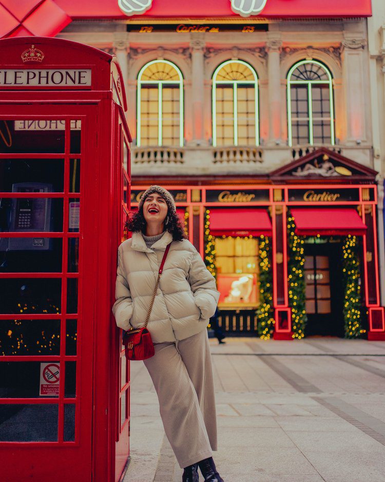 Postcards From Hawaii Travel Lifestyle Blog Gabriella Wisdom BEST RED PHONE BOX LOCATIONS IN LONDON FOR PHOTOS London telephone booth London phone booth red telephone booth London red telephone box London phone box