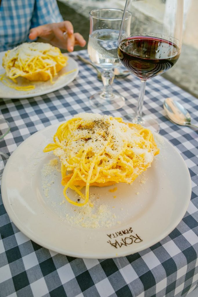 Postcards from Hawaii Travel and Lifestyle Blog Gabriella Wisdom 14 best places in Rome to take photos, Rome Instagram & TikTok Guide Ristorante Roma Sparita Cacio e Pepe