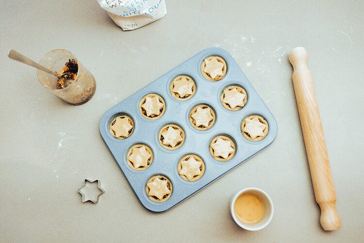 PFHPostcardsfromHawaiiBritishEnglishmincepiesbakingrecipeChristmasnosuetvegandairyfreeandglutenfree 1 3